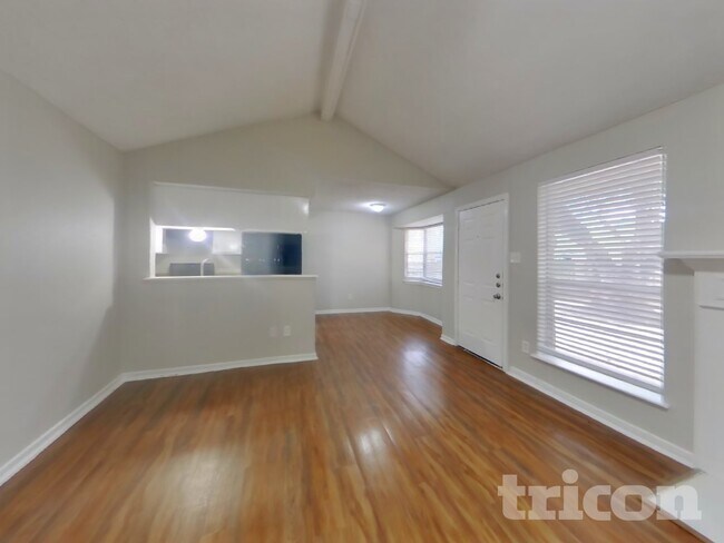 Foto del edificio - 13154 Winding Wood Dr