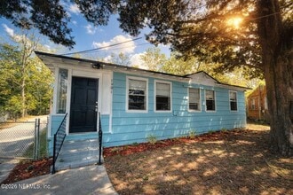 Building Photo - 1901 Pullman Ct