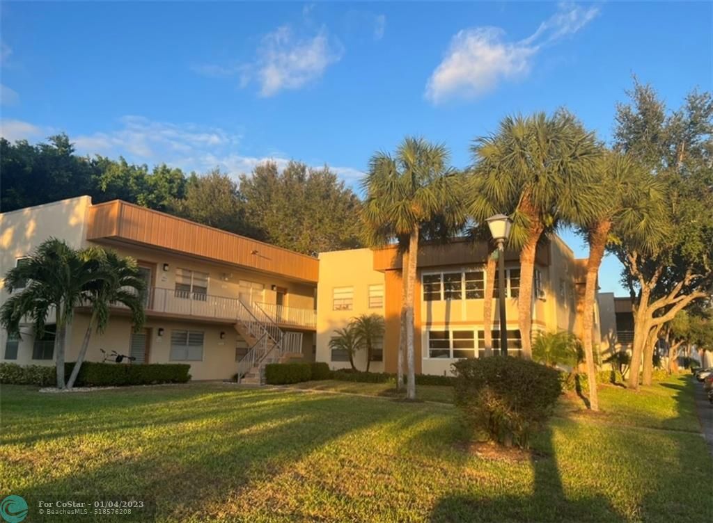 447 Normandy Ln, Delray Beach, FL 33484 Condo for Rent in Delray