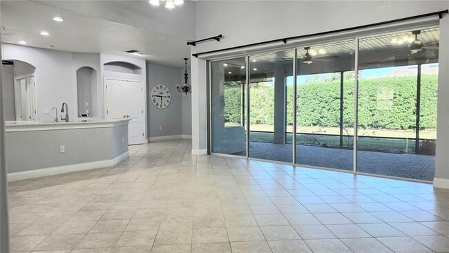 Foto del edificio - 1639 Marina Lake Dr