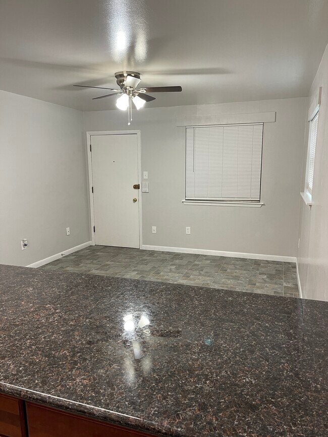 Den - 2525 Annunciation St