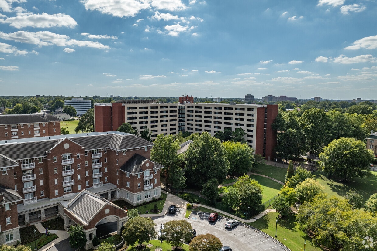 Aerial Photo - St. Peter Manor