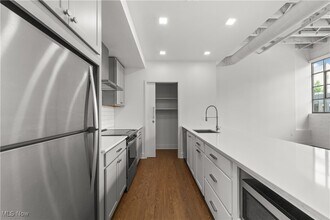 Building Photo - 2048 Fulton Rd