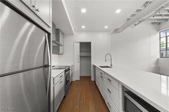 Building Photo - 2048 Fulton Rd