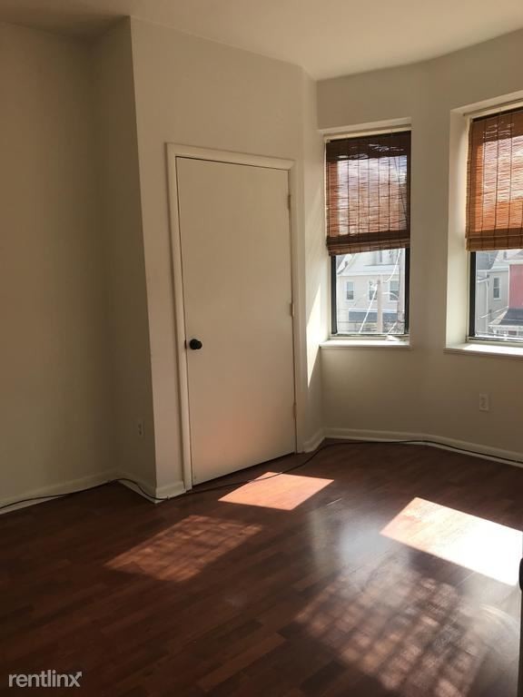 Foto del edificio - 7217 Meade St