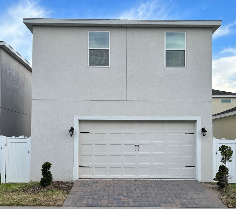 Garage Apartment - 16036 Micelli Dr