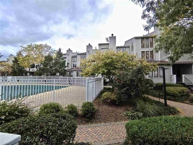 Foto del edificio - 816 Topsail Ln