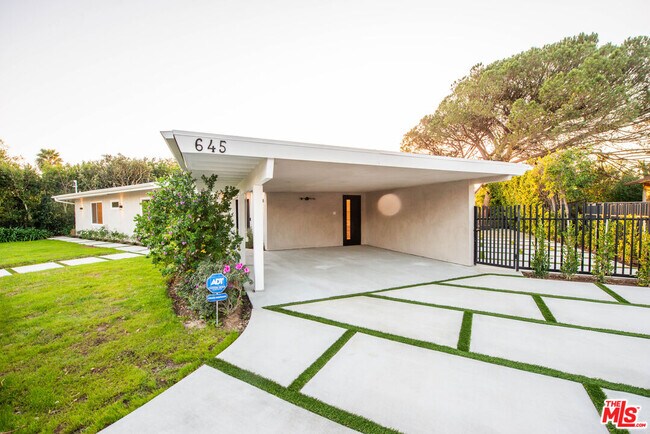 Building Photo - 645 Walther Way