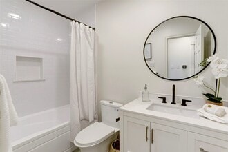 Building Photo - 4135 Breakwood Dr