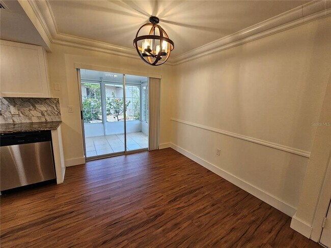 Foto del edificio - 659 N Jefferson Ave