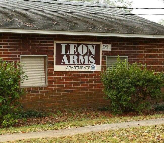 Leon Arms Apartments Rentals Tallahassee, FL