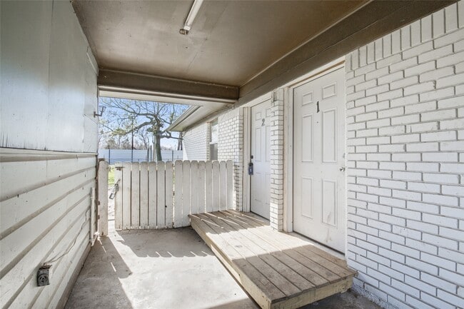 Foto del edificio - 6318 Laramie St