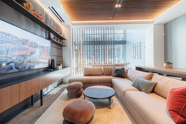 Foto del edificio - 10505 Deerwood Rd