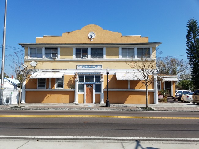 Foto del edificio - 218 N Pinellas Ave