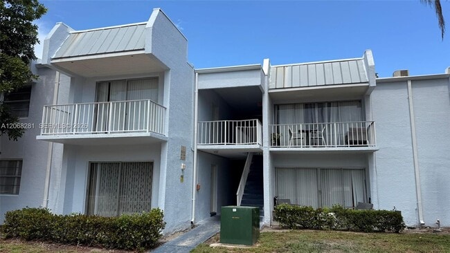 Building Photo - 415 Executive Center Dr