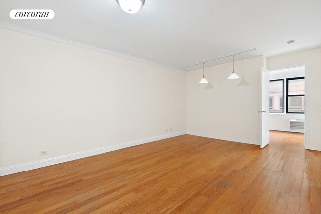 Building Photo - 333 E 34th St