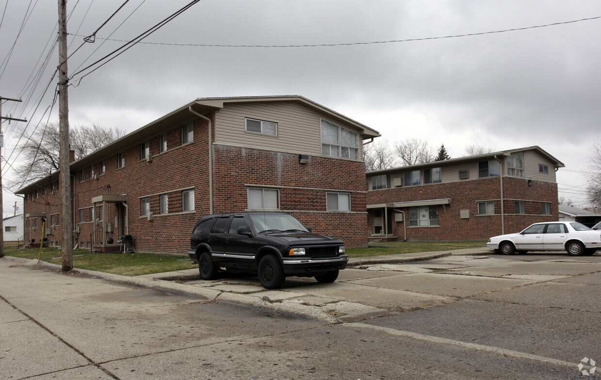Ryan 9 Mile Apartments Warren Mi Apartments Com Ryan 9 Mile Apartments Warren Mi Apartments Com