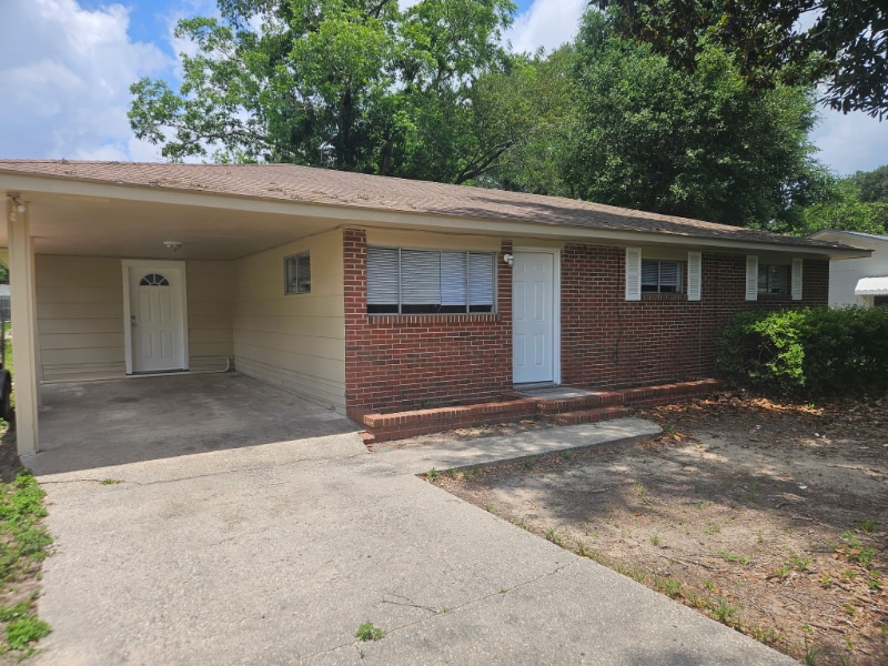 Foto principal - 1703 Larry Ave