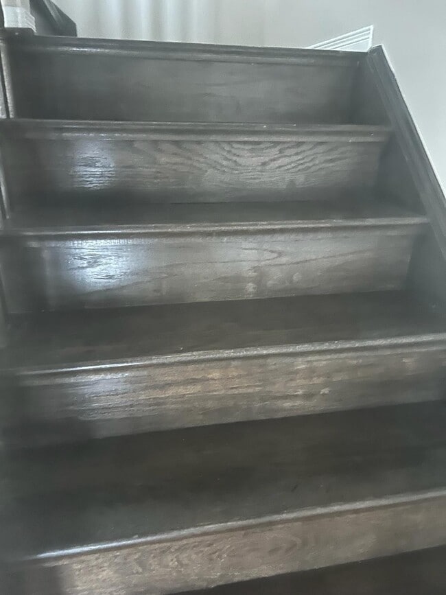 Hardwood stairs and carpet free home - 12482 Old Kennedy Rd