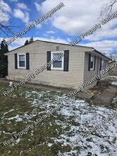 Building Photo - 514 E Dahlgren St