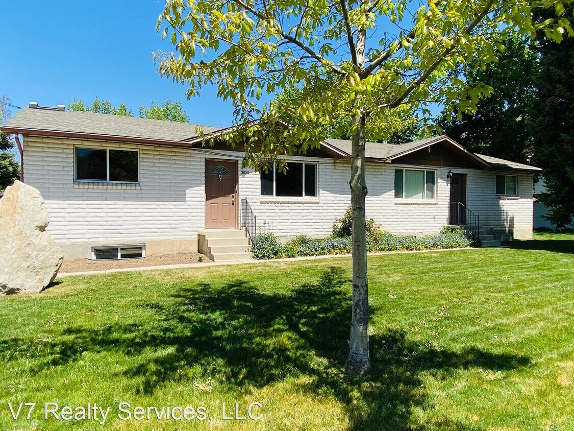 Primary Photo - 3025 Little Cottonwood Rd