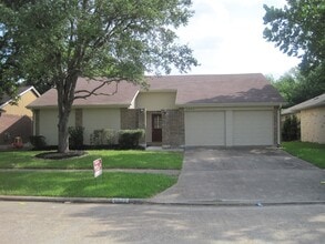 Building Photo - 6822 Harpers Dr