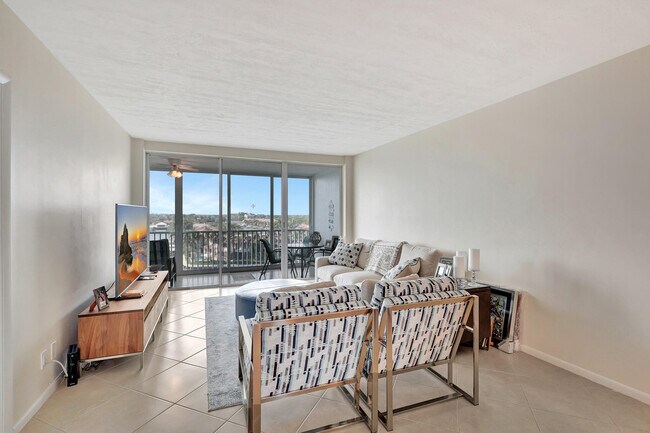 Building Photo - 3100 S Ocean Blvd