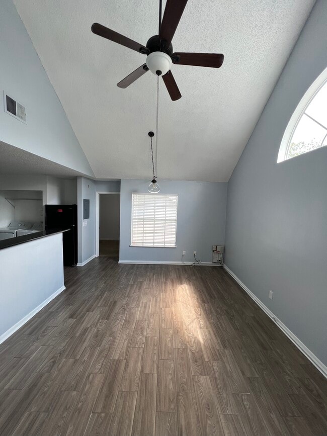 Building Photo - 12263 Armenia Gables Cir