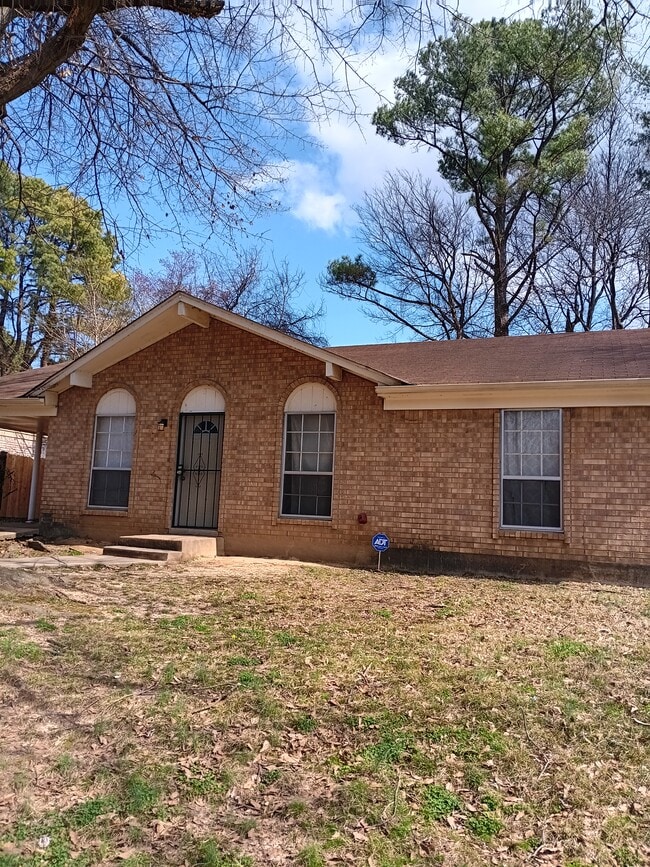 Building Photo - 5100 Belfast Dr