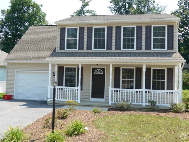 Building Photo - 131 Whisper Ridge Dr