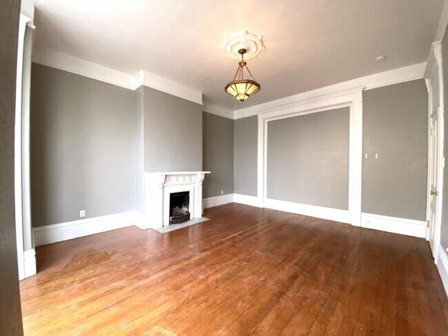 Building Photo - 3 bedroom in San Francisco CA 94110