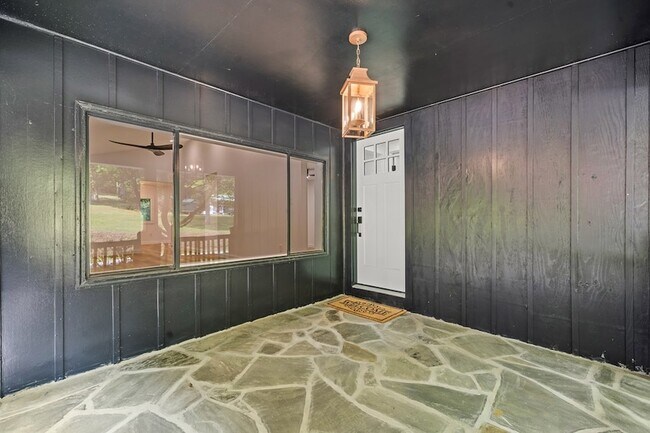 Foto del edificio - 514 Ash Loop Rd