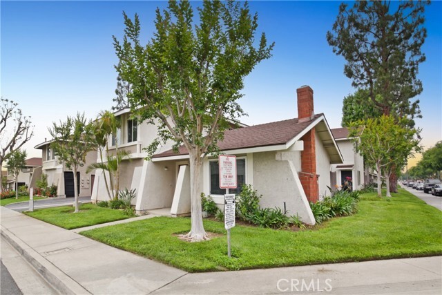 Building Photo - 3089 Gladstone St
