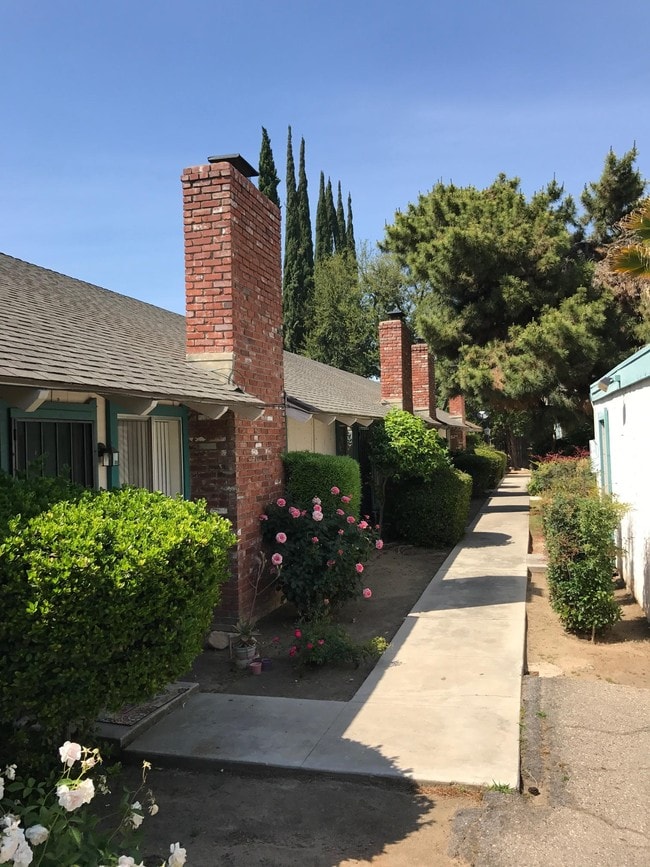 Foto del edificio - 6091 Poplar Ave