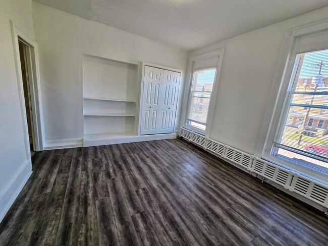 Building Photo - 1302 W Allegheny Ave