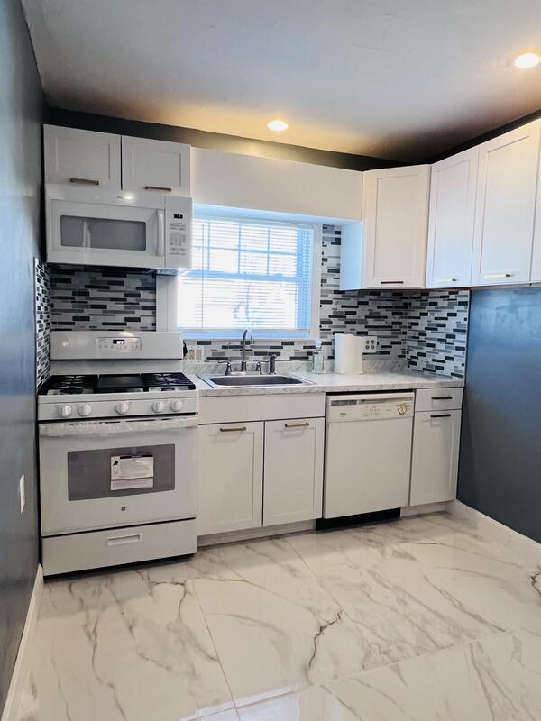 Building Photo - 260 Belmont Ave