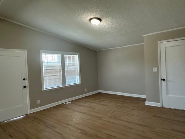 Foto del edificio - 501 Saunders Pl