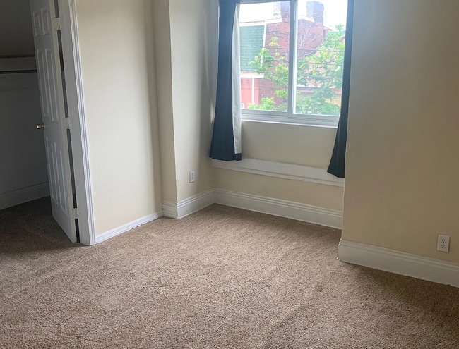 Building Photo - Lawrenceville Super spacious townhome
