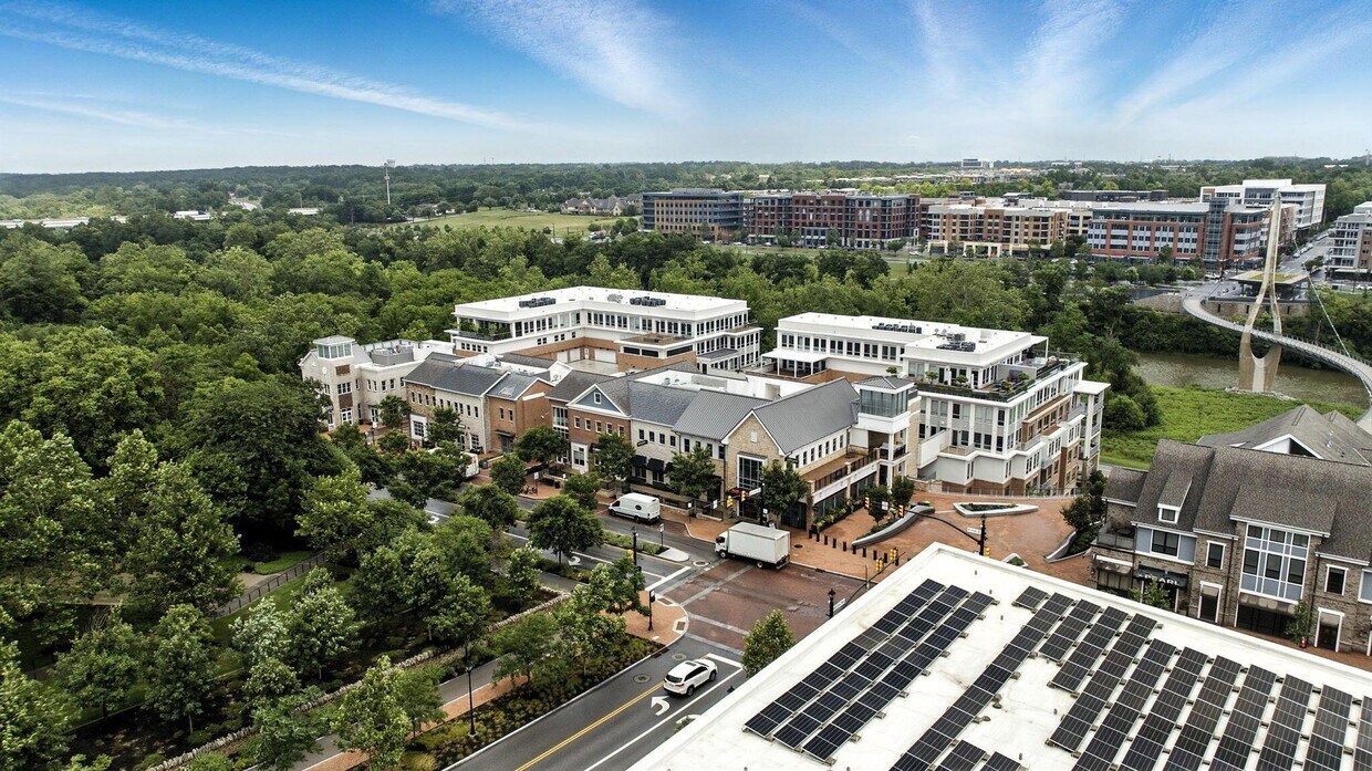 Foto principal - 105 N Riverview St