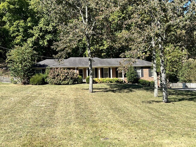 Foto del edificio - 799 Rodney Dr