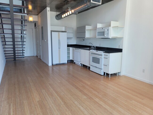 Foto del edificio - 690 SW 1st Ct