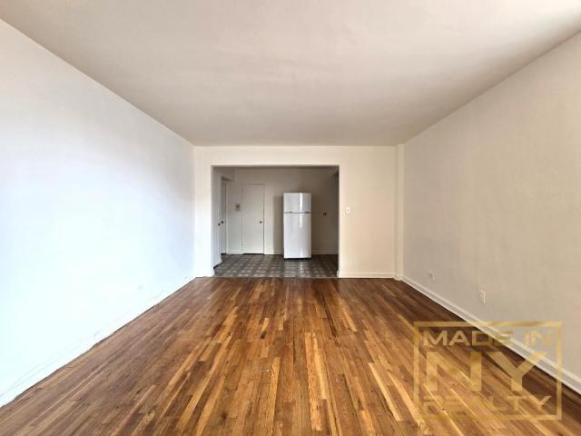 Foto del edificio - 0 bedroom in ELMHURST NY 11373