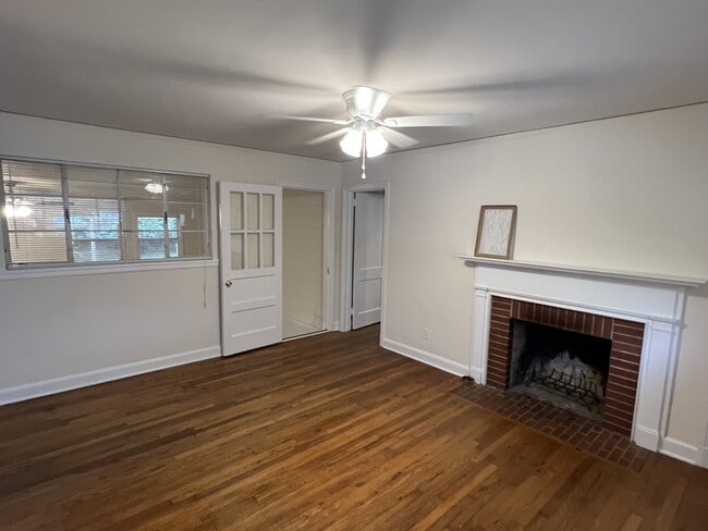 Building Photo - 166 Hart Ave