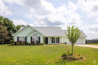 Building Photo - 31 Fallowfield Dr