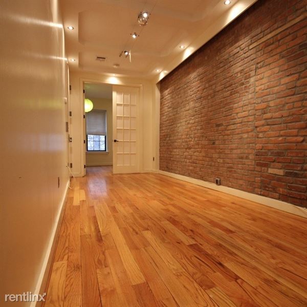 Building Photo - 407 Suydam St