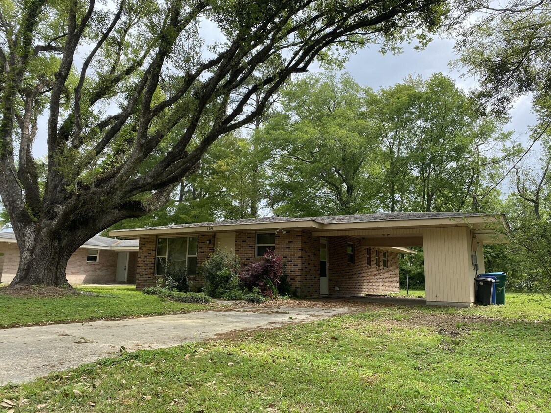 109 Sherwood Dr, Hammond, LA 70401 House Rental in Hammond, LA