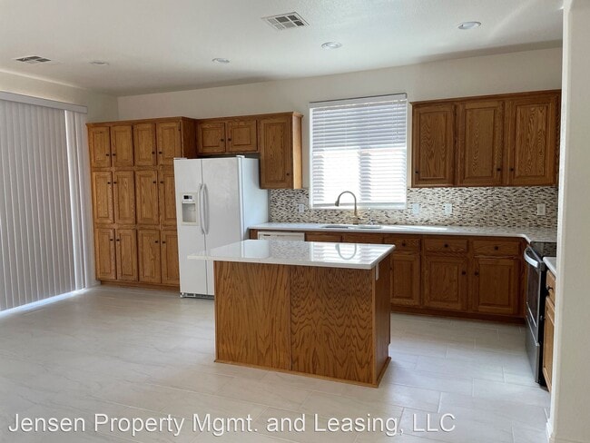 Building Photo - 2 br, 2 bath House - 1416 Oakmont Court