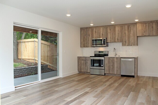 Foto del edificio - 4563-4563 N Borthwick Ave