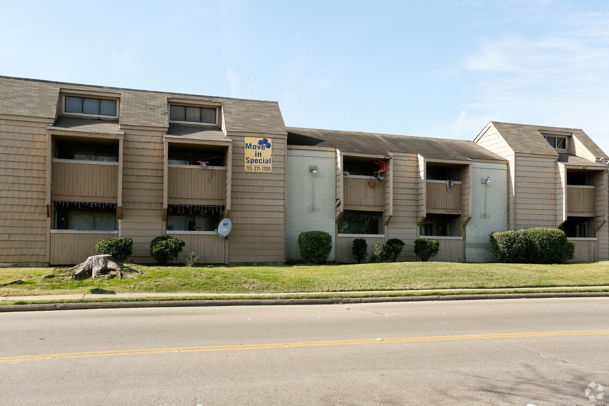 Building Photo - Santa Barbara Apartments