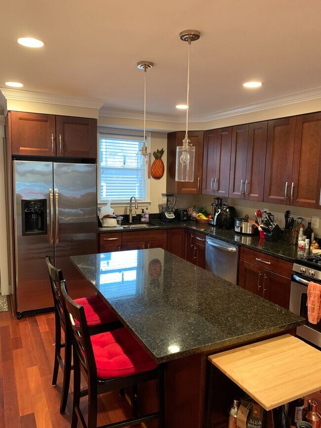 Foto del edificio - Spacious & Modern 3-Bedroom/3-Bath Townhom...